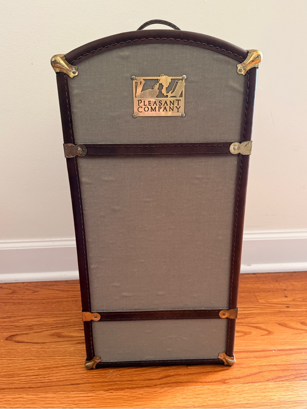 1980’s Pleasant Company Vintage Samantha Steamer Trunk with Accessories